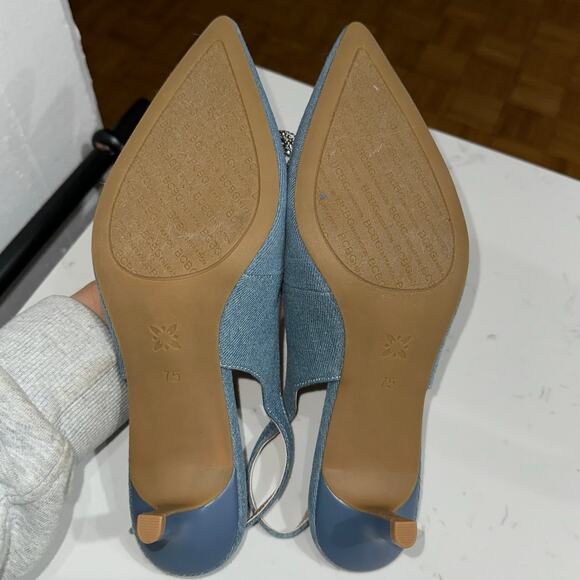 BCBG Donna 2 Embellished Rhinestone Bow Denim Kitten Heel Pumps, Size 7.5, NWOT - Picture 3 of 5